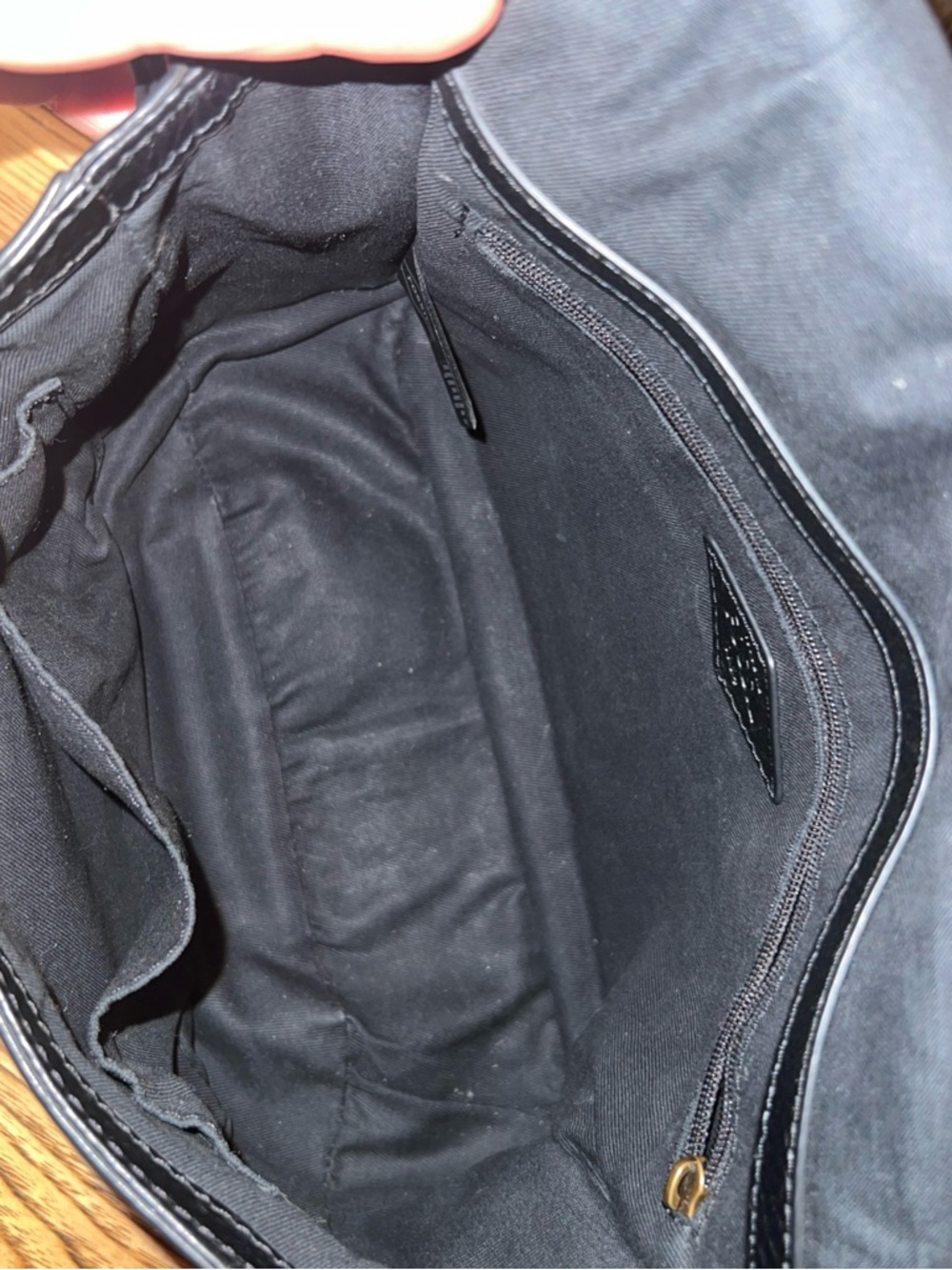 Fossil Black Leather Crossbody Bag with Gold Hardware - Picture 7 of 11